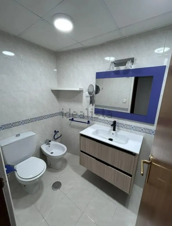 ALQUILER DE EXCELENTE VIVIENDA SIN AMUEBLAR EN AVENIDA OSCAR ESPLÁ ALICANTE — 8