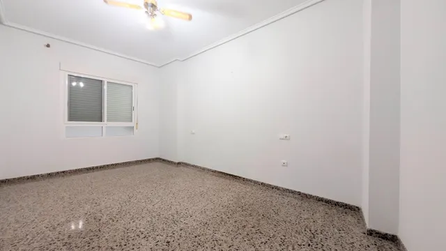 SECTOR 5, VIVIENDA MUY LUMINOSA, OBRA SEMINUEVA, CON ASCENSOR Y EXCELENTES VISTAS. — 10