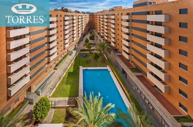 PISO CON TERRAZA, PISCINA, GARAJE Y TRASTERO EN VIALIA — 33