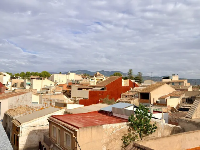 Exclusivo Ático Seminuevo en Totana con Amplias Terrazas y Vistas — 10
