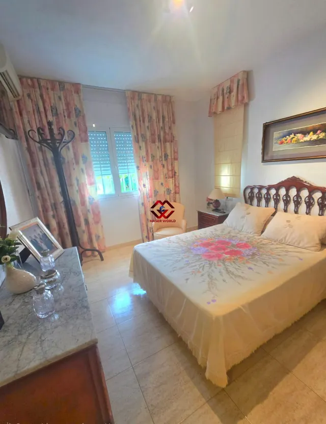 Villa en esquina con piscina privada, garaje a 800 m de la playa en Santiago de la Ribera — 25