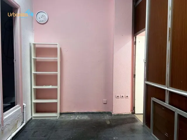 LOCAL EN MARIA AUXILIADORA CON MUY BUENA situación IDEAL PARA CUALQUIER TIPO DE NEGOCIO — 13