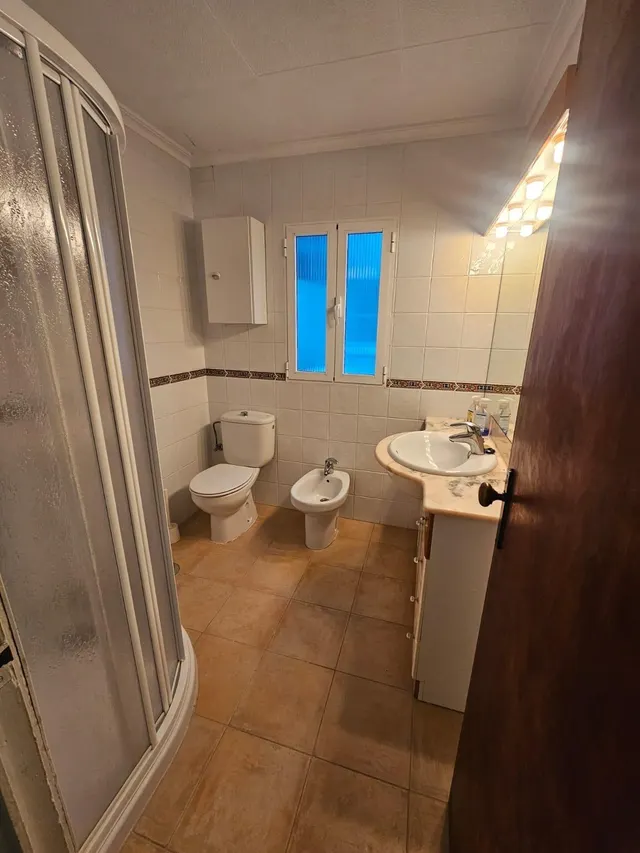 SE ALQUILA VIVIENDA EN EL CORAZÓN DE ALICANTE — 22