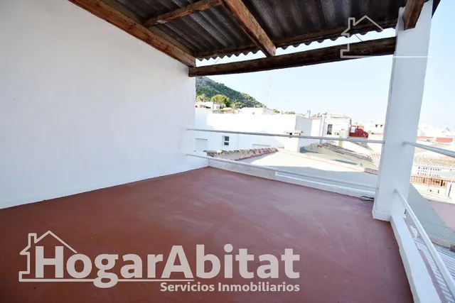 AMPLIA Y BONITA CASA REFORMADA CON 2 TERRAZAS — 19