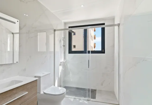 Chalet independiente en venta en Calle de la Roca Negra — 15