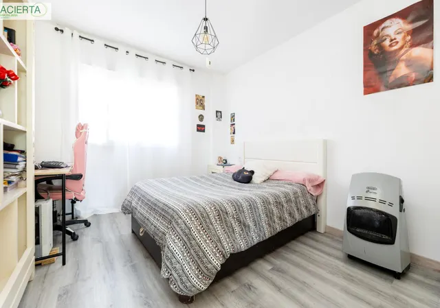 Bonita Casa en Nivar — 25