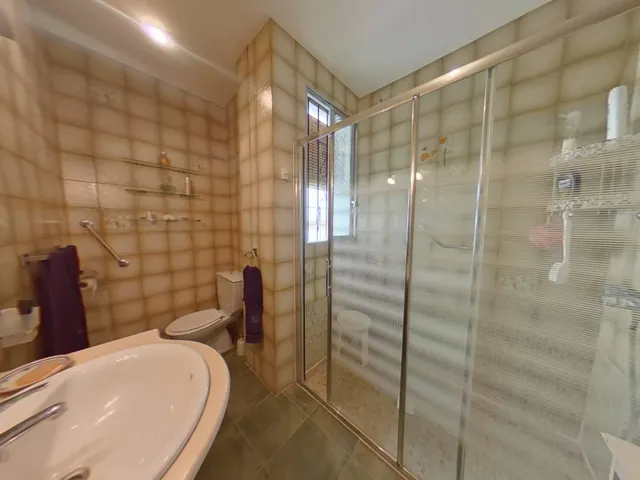 ESPECTACULAR CASA JUNTO A LA PLAZA DE  SAN MIGUEL. — 34
