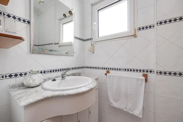 Exclusivo Apartamento en el Corazón de Torrevieja — 10