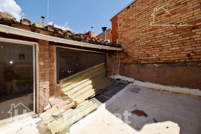¡GRAN OPORTUNIDAD! CASA ESQUINERA PARA REFORMAR CON GARAJE,  - foto 5