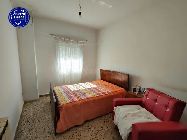 **se vende casa en Noceda del bierzo** — 3