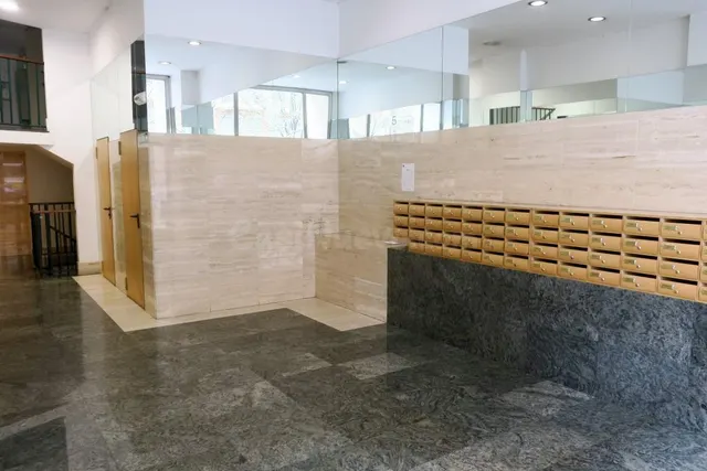 Piso en venta en Azpilagaña - foto 3