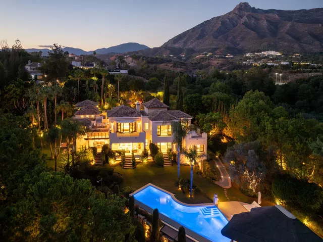 Chalet 6 habitaciones 712m² en venta - Marbella — 35