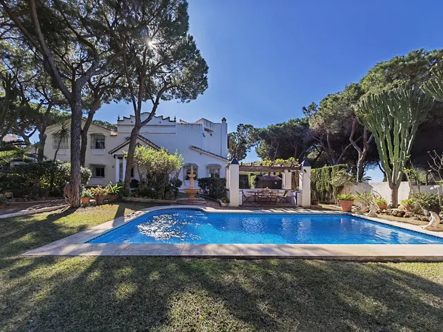 Chalet 4 habitaciones 344m² en venta - Marbella