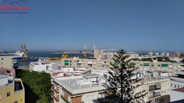 AMPLIA VIVIENDA SEÑORIAL ZONA BAHIA BLANCA — 30