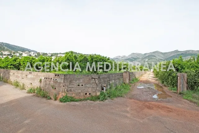 AMPLIA PARCELA URBANIZABLE PROXIMA ORBA CENTRO — 23