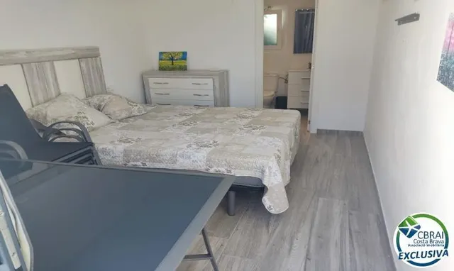 Bonita casa con piscina y apartamento para invitados y piscina. — 11