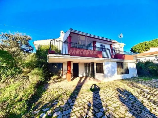 LAS JARAS- HIPOTECABLE - Parcela con casa muy cerca del emba