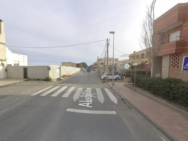 SOLAR CON VIVIENDA EN LOMA CABRERA