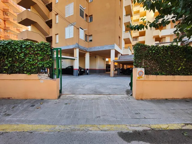 Plaza de parking en Paseo Marítimo — 6