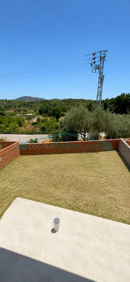 Chalet a estrenar en Alfara de la Baronia — 10