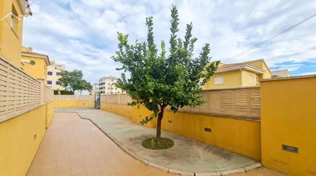 Apartamento en venta en la playa de Bellreguard a 300 metros del mar con garaje y trastero — 14