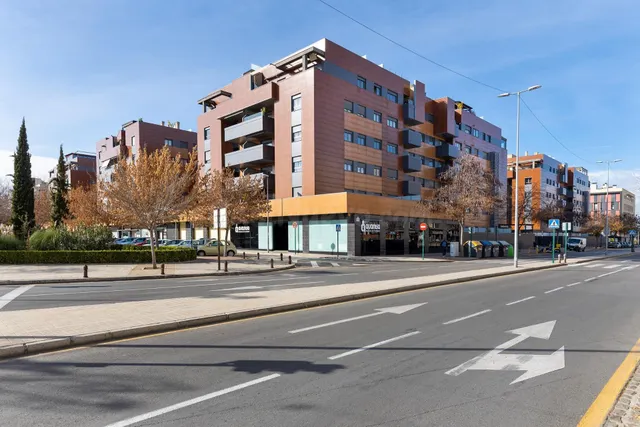 **Espectacular Bajo con Terraza en Alquiler – Residencial Parque Lagos** — 2