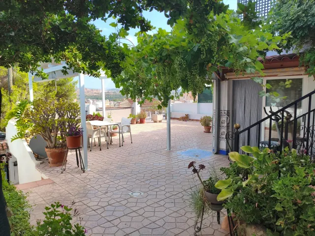 Preciosa CASA de pueblo en Vilamarxant, con amplias terrazas