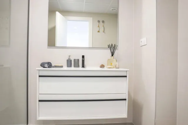 VIVIENDA DE 1 HABITACIÓN CON TERRAZA, GARAJE Y PISCINA EN UN MODERNO RESIDENCIAL EN DENIA !! — 13