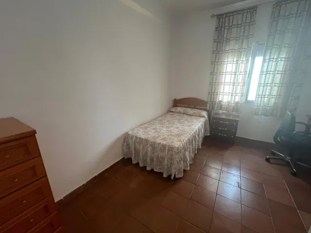 SE ALQUILA PISO EN ULÍA — 22