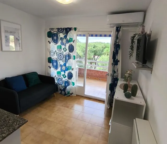 Estudio Ático reformado con terraza en Cala Canyelles (Llore - foto 2