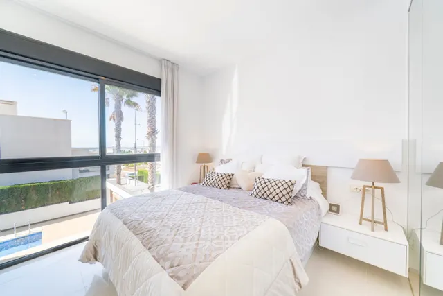 Villa 3 habitaciones 122m² en venta - Centro de la Ciudad Quesada — 28