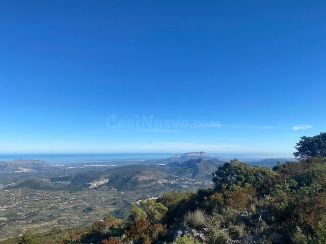 FINCA RÚSTICA DE 1000 HECTÁREAS A 21 KM DE BENIDORM - foto 2