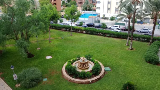 Apartamento reformado con 1 dormitorio en zona Rincon de Loix — 33