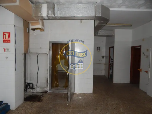 LOCAL ESQUINERO EN ALQUILER!!! EN ONTINYENT!!! — 5
