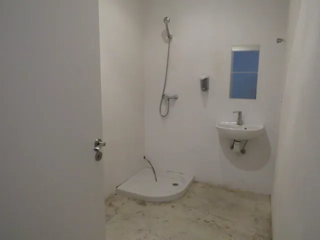 Gran oportunidad alquiler local comercial en zona centro,  Ontinyent (Valencia) — 3