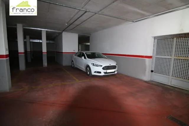 PLAZA DE GARAJE EN ALQUILER Y VENTA EN JUAN CARLOS I - ZONA CARREFOUR — 3