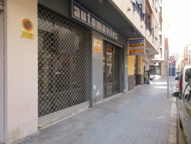 LOCAL COMERCIAL CÉNTRICO — 2