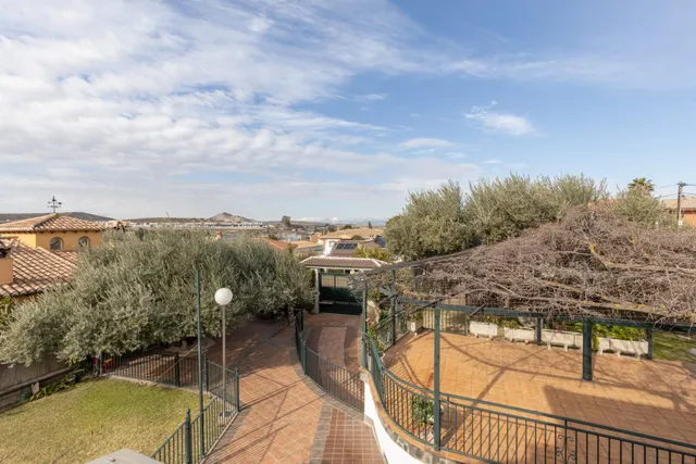 Vivienda Exclusiva en Urbanización Viñas del Rey – Otura — 28