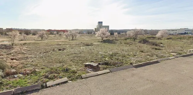 OPORTUNIDAD. PARCELA INDUSTRIAL EN VENTA EN ARGANDA DEL REY - foto 2