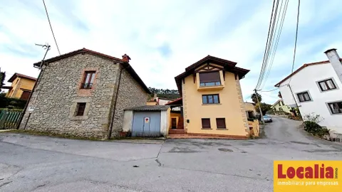 CHALET: AMPLITUD, LUZ Y CARÁCTER JUNTO A LA COSTA CÁNTABRA