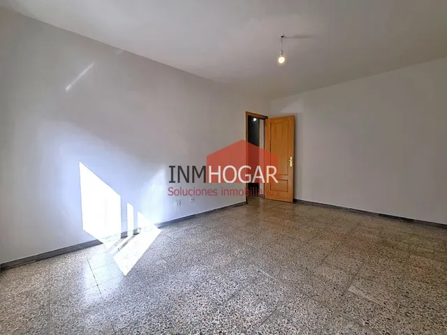 Amplia vivienda de 4 dormitorios con dos terrazas acristaladas en venta la zona sur de Ávila — 28