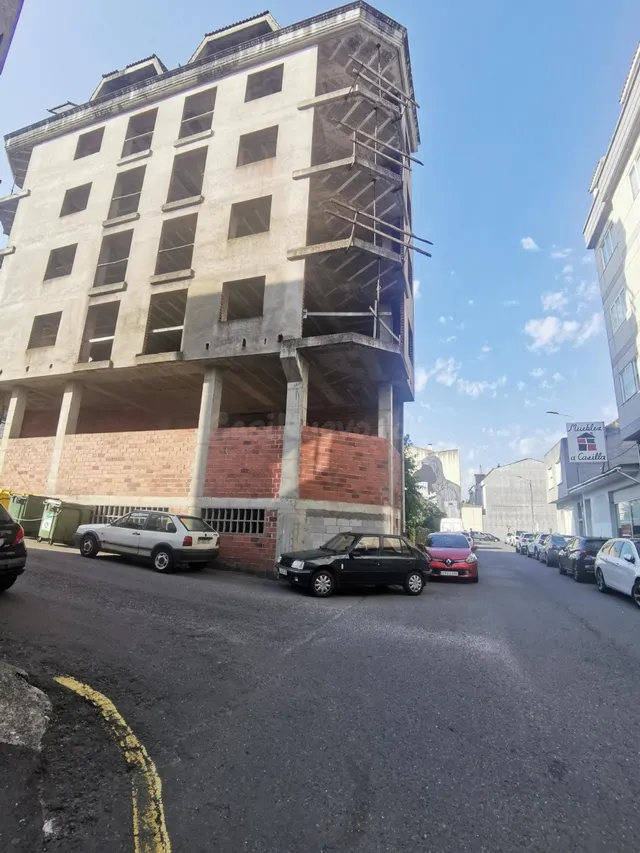 Edificio en Construcción para rehabilitar en Carballo - foto 4