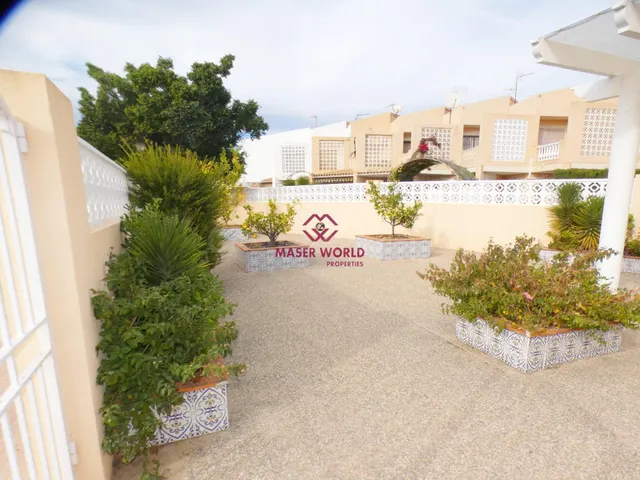 DÚPLEX EXCLUSIVO CERCA DE LA PLAYA DE BAHÍA - foto 2