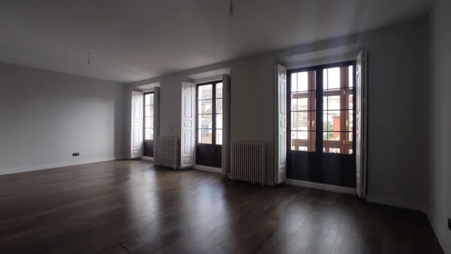 Piso 4 habitaciones 258m² en venta - Centro — 33