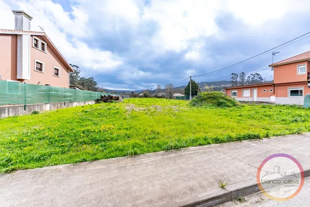 Solar URBANO en Erbecedo (Coristanco) – 1.879 m2 por 39.990 