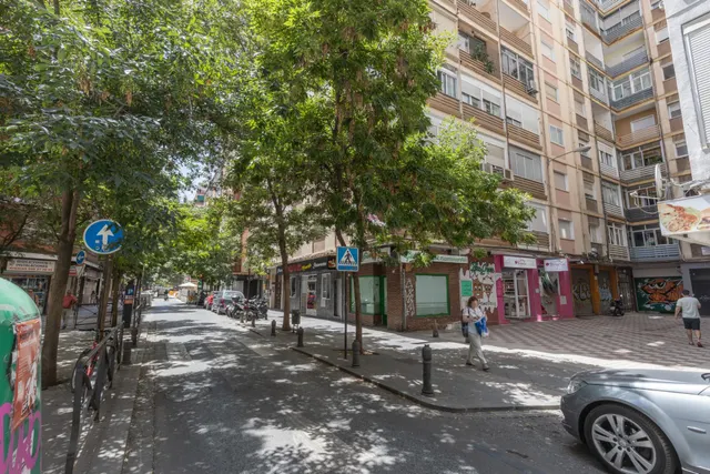 Amplio piso en Pedro Antonio de Alarcón — 43