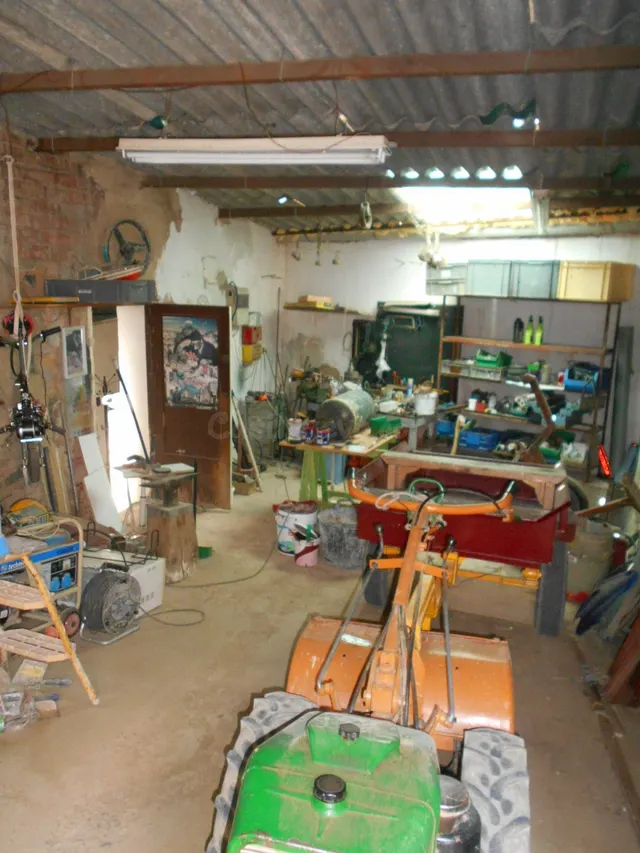 SE VENDE GARAJE Y BODEGA EN SAN MIGUEL - foto 2
