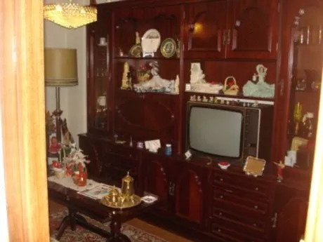 SE VENDE PISO AMUEBLADO EN EL CENTRO — 13