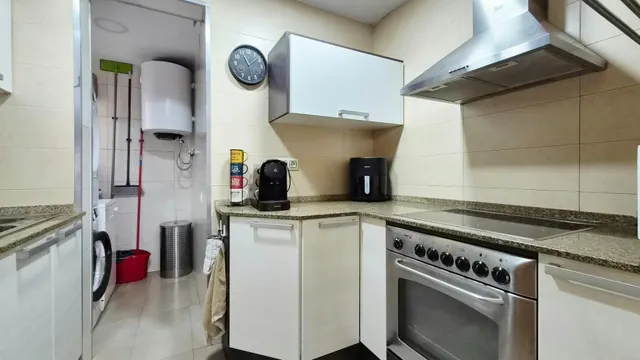 Piso reformado de tres habitaciones — 10