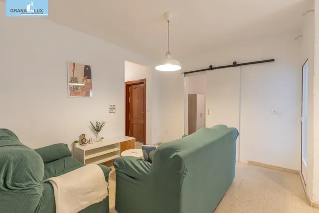 Piso ideal para inversión con alta rentabilidad junto a facultades de  Cartuja en Granada — 20